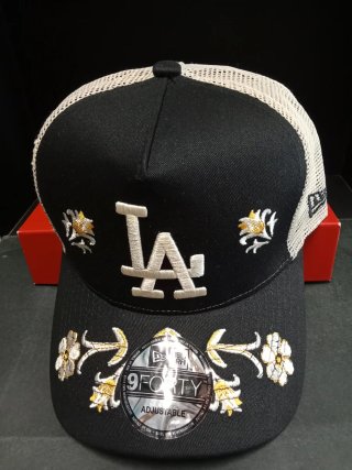 Gorra New Era LA Negra y Dorada Talla única