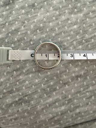 Anillo de plata con circonitas turquesas