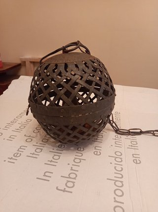 Lampadario sfera in ferro battuto