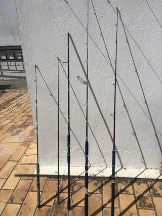 Lote de pesca señuelos ,plomos,carretes , cañas ..