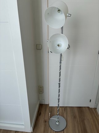 Lámpara de pie Ikea doble plateada