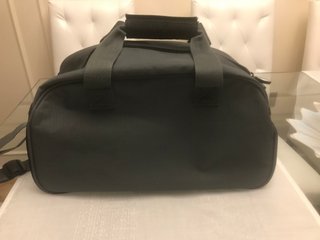 Bolso deportivo Umbro gris y rosa