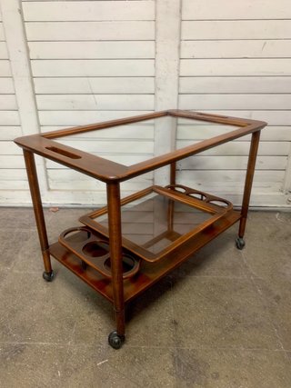 Camarera. italiano madera y cristal años 50