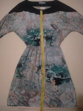 Vestido Bershka estampado japonés