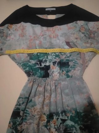 Vestido Bershka estampado japonés
