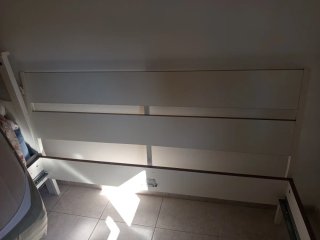 Cama de matrimonio blanca