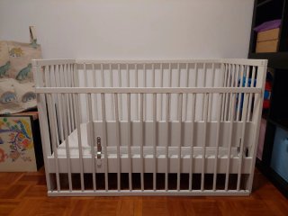 Lote cuna y cambiador Ikea Gulliver