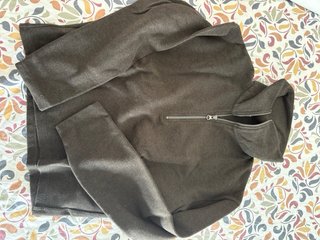 Jersey Uniqlo cremallera marrón