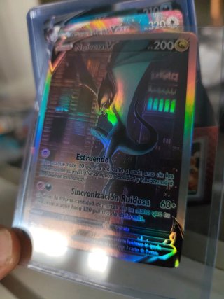 Carta Pokémon Noivern V 196/203