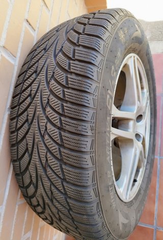 Llantas (y, Nankang 235/65R17 108V Invierno)