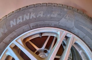 Llantas (y, Nankang 235/65R17 108V Invierno)