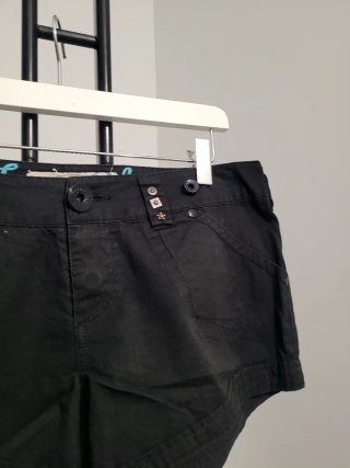 Shorts negros de mujer Freesite