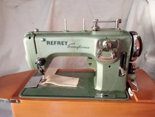 Máquina de coser Refrey