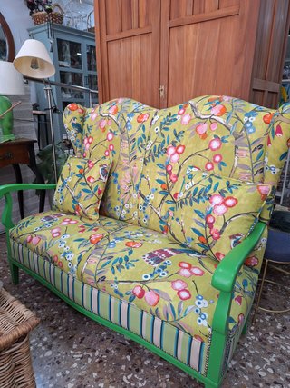 Sofá de 2 plazas estampado floral