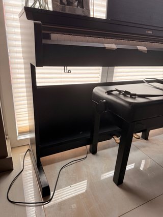 Piano Eléctrico negro lYamaha Arius YDP-162