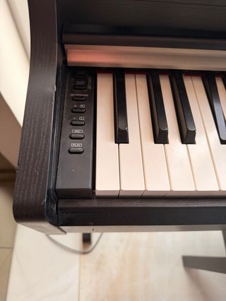 Piano Eléctrico negro lYamaha Arius YDP-162