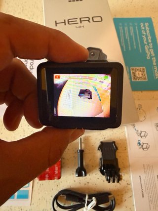 GOPRO HERO 4K CON CAJA Y ACCESORIOS COMO NUEVA