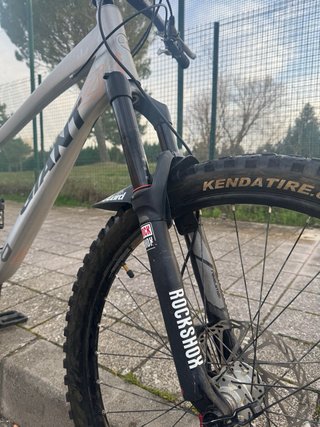 Bicicleta Enduro Giant Reign