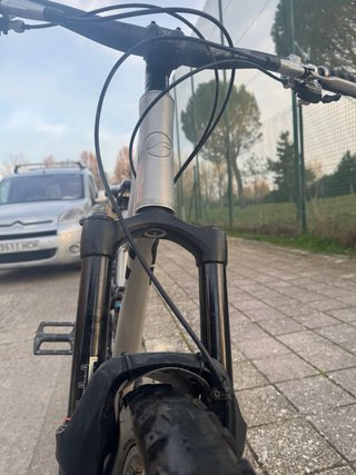 Bicicleta Enduro Giant Reign