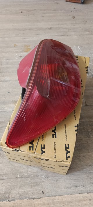 Faro Peugeot 307