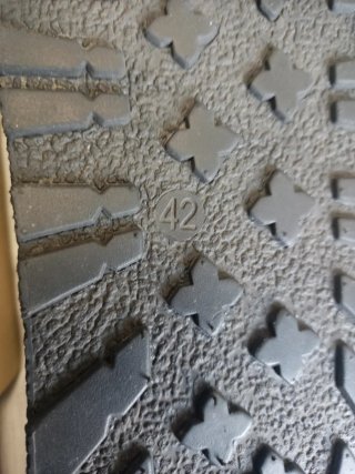 CHANCLAS/SANDALIAS TALLA 42 COMO NUEVAS