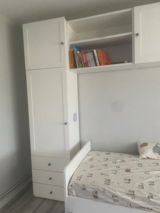 Habitación infantil modular blanca
