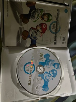 Nintendo Wii Mini Rossa + Mario Kart Wii