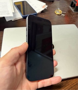 iPhone 16 Negro