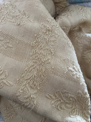 Colcha Cama 1.35 Beige dorado