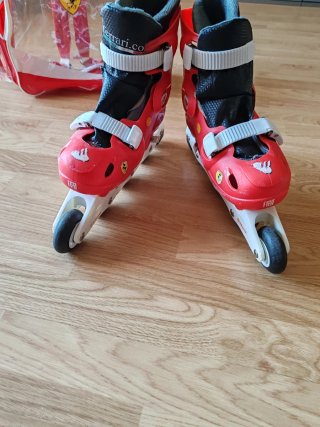 Patines Ferrari niño/a con protecciones