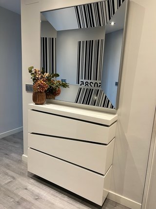 Mueble cubre radiador y recibidor blanco