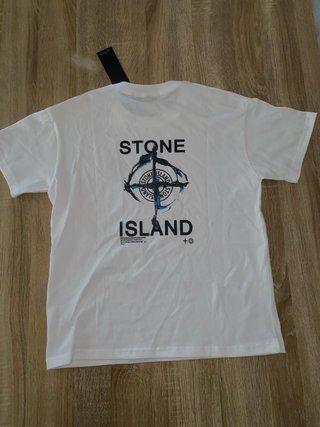 Camiseta Stone Island Blanca Talla 12-13 años.