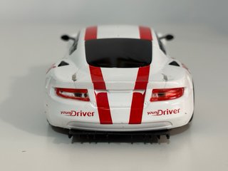 Aston Martin DB9R Scalextric