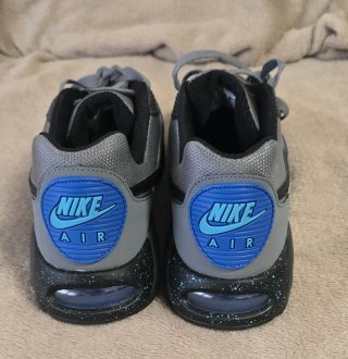 Nike Air Max IVO