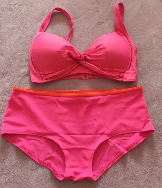 Bikinis variados