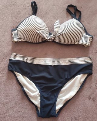 Bikinis variados