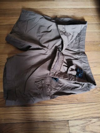 Pantalón corto Uniqlo hombre marrón