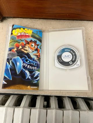 Crash of the Titans PSP e Prince of persia PSP
