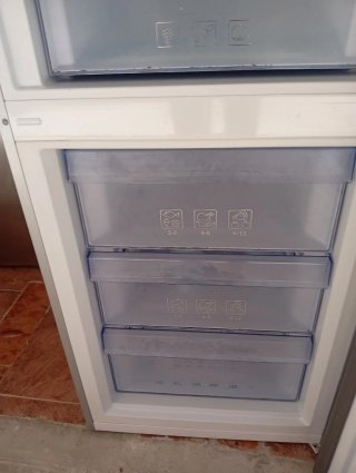Nevera Beko 2m