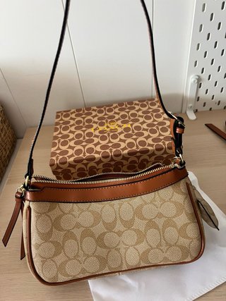 Bolso Coach Marrón con Llavero