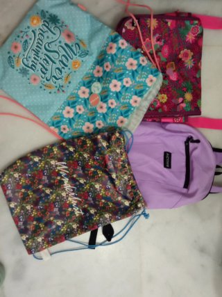 Set de 4 mochilas estampadas