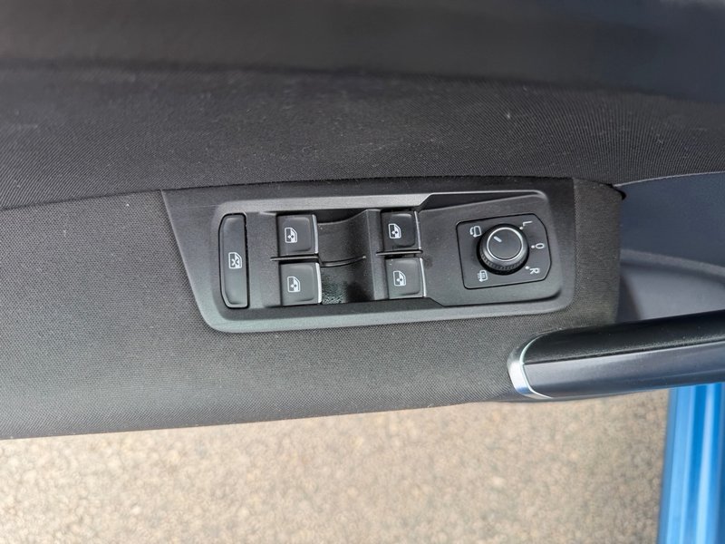 Volkswagen Touran 1.6 TDI CR BMT Sport DSG 2016, foto 35