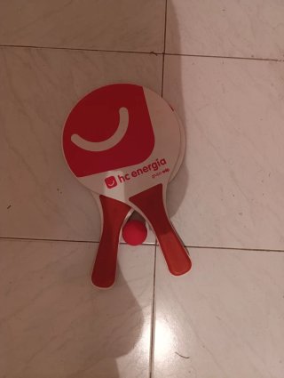 Palas de playa y pelota
