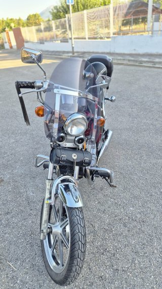 Kawasaki Vulcan 500 Cruiser Roja y Plata