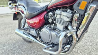Kawasaki Vulcan 500 Cruiser Roja y Plata