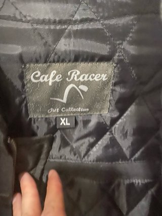 Chaqueta de piel marca Cafe Racer para moto