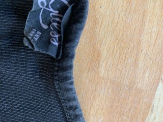 Camiseta Guess canalé negra