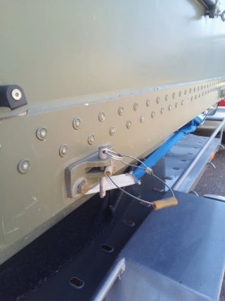 Célula Contenedor Militar Shelter lang Rover