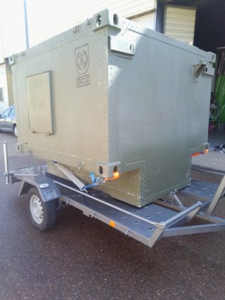Célula Contenedor Militar Shelter lang Rover