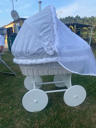 Cuna Moisés Mimbre Blanca Estrellas